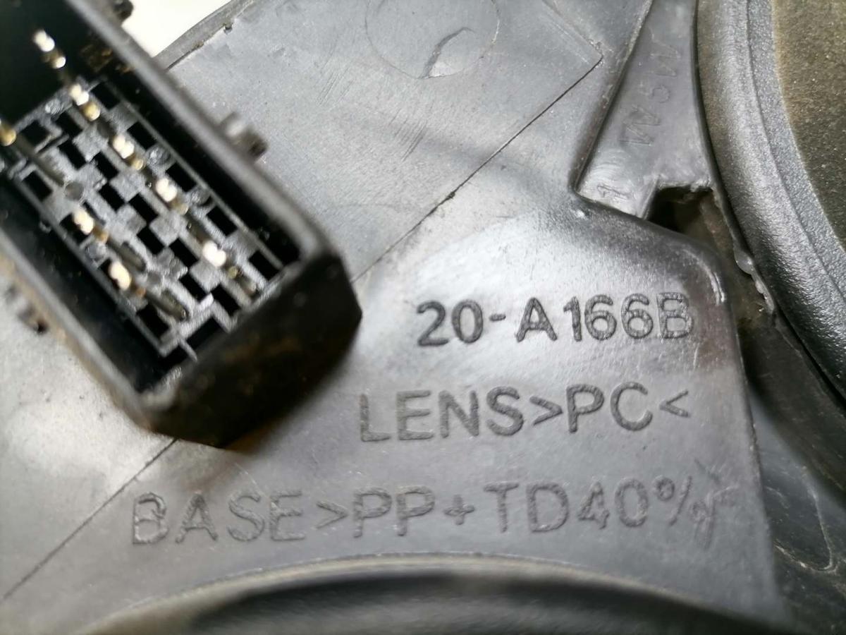 Peugeot 307 Scheinwerfer vorn links Halogen Zubehör TYC Bj.2002